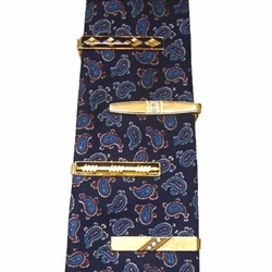 Zeige Details für Goldfarbige Krawatten-Clips - emailliert oder mit Strassstein Bild von Goldfarbige Krawatten-Clips - emailliert oder mit Strassstein