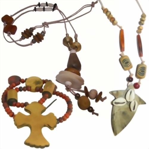 Bild von Ethno-Ketten Schmuck mit Naturprodukten