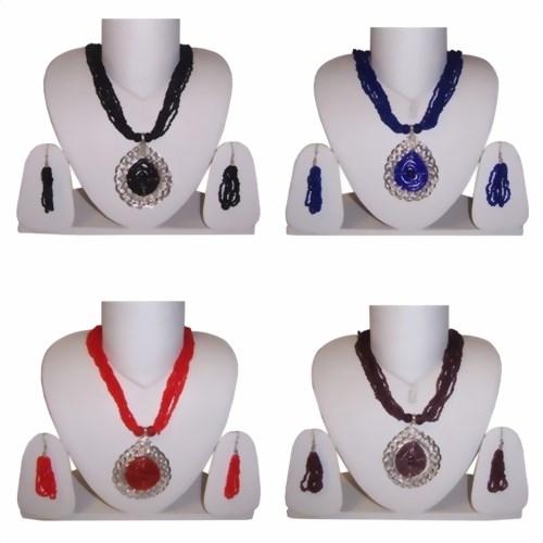 Bild von Schmuck-Set Indira silberfarbig mit Perlen